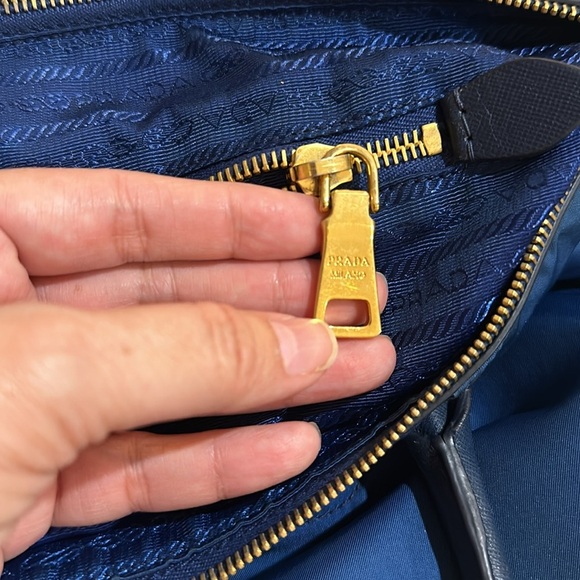 PRADA BAG - Picture 7 of 14